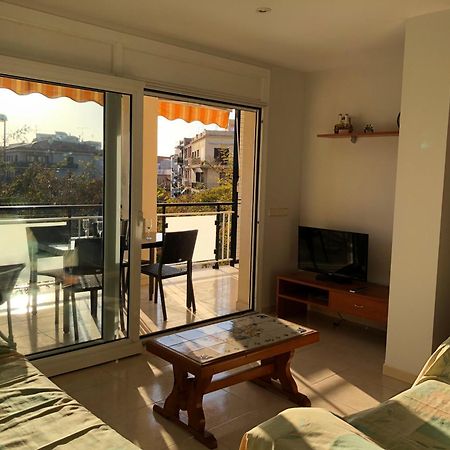 Apartamentos Benet Roses Dış mekan fotoğraf