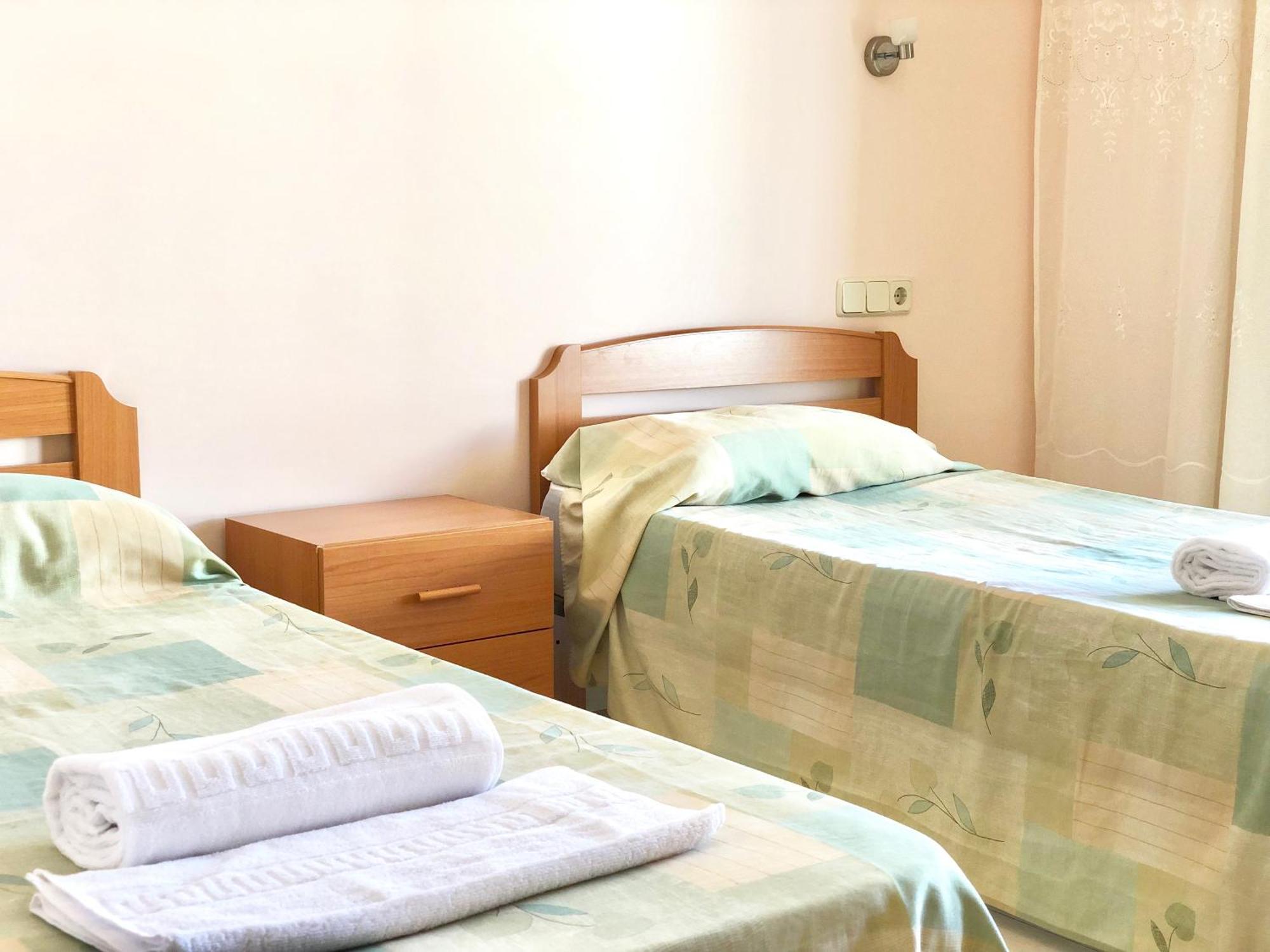 Apartamentos Benet Roses Dış mekan fotoğraf