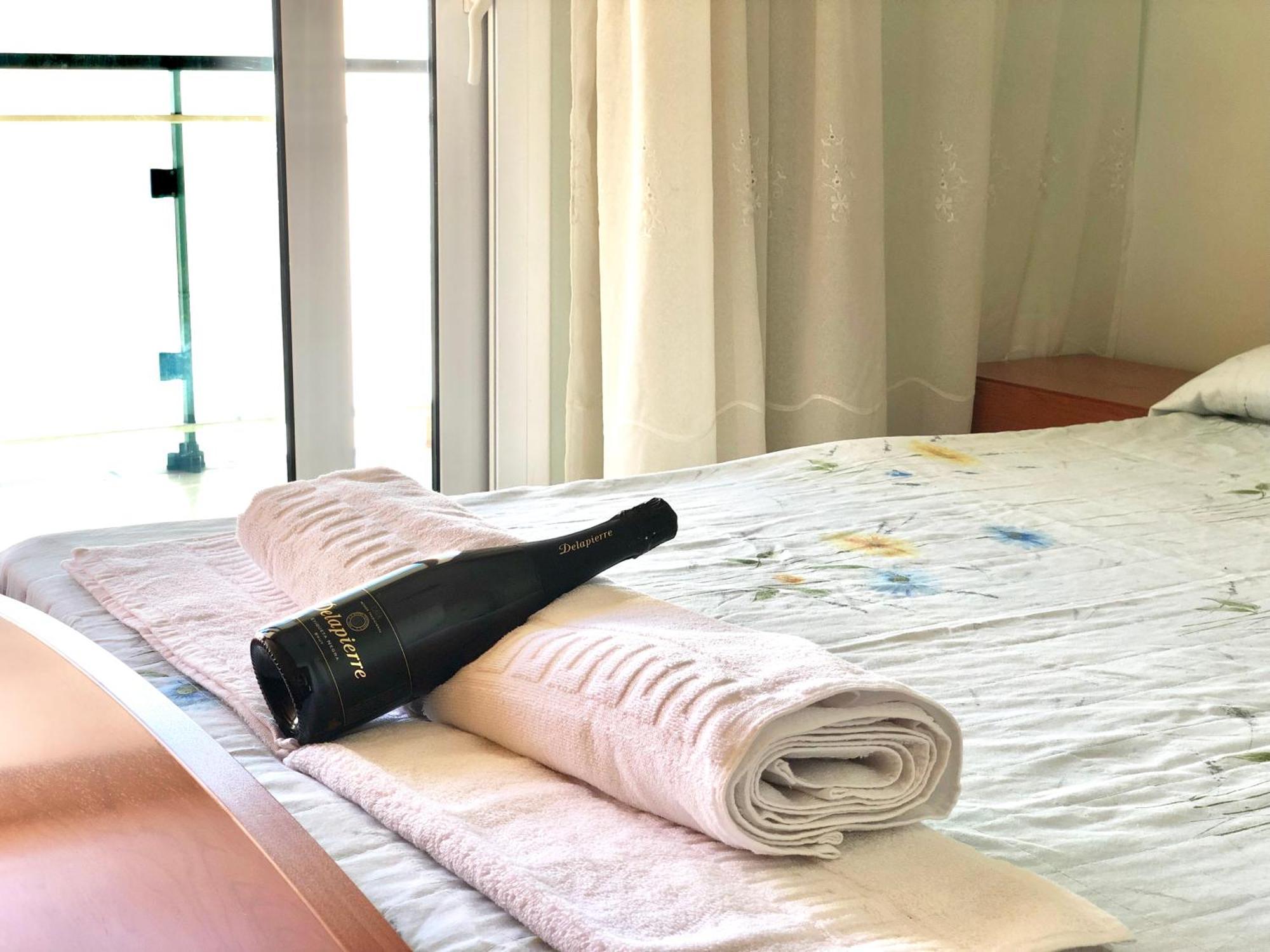 Apartamentos Benet Roses Dış mekan fotoğraf