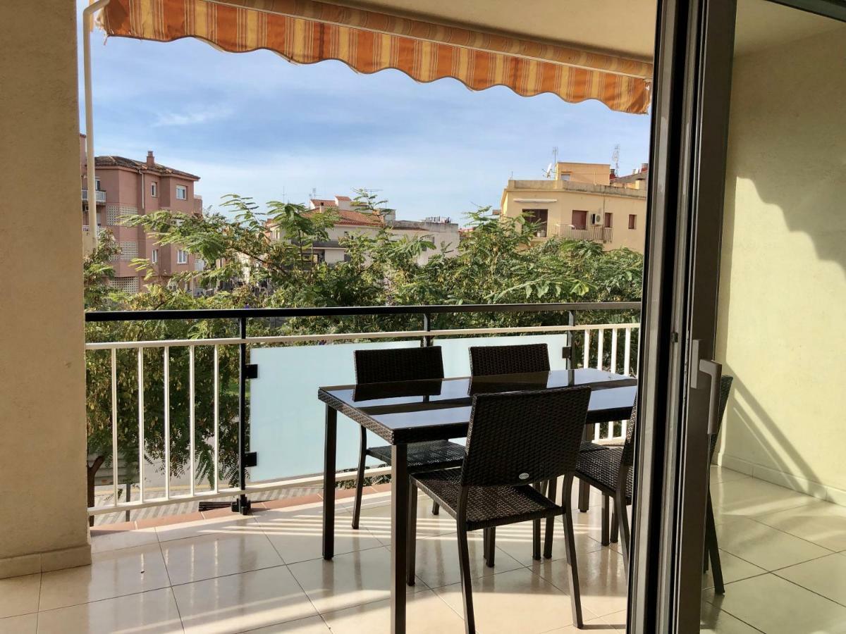 Apartamentos Benet Roses Dış mekan fotoğraf