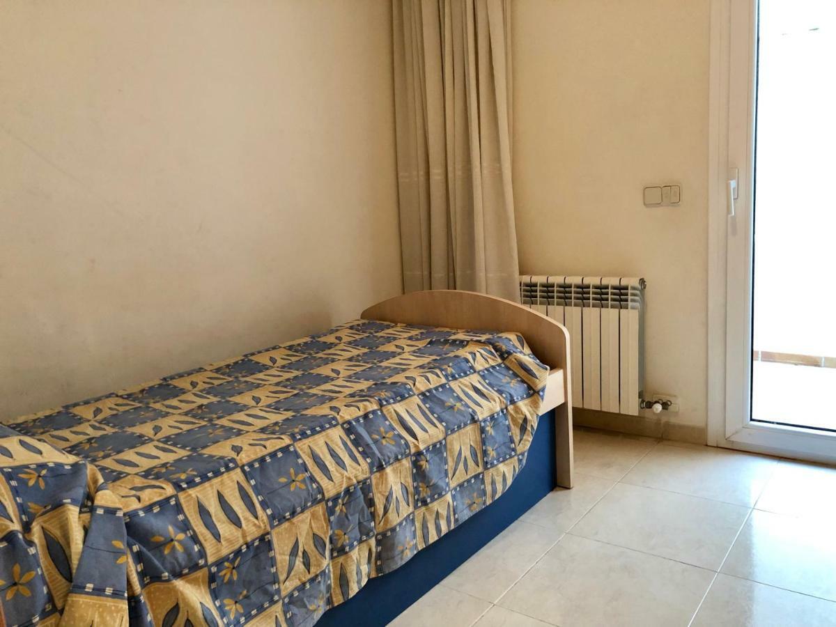 Apartamentos Benet Roses Dış mekan fotoğraf
