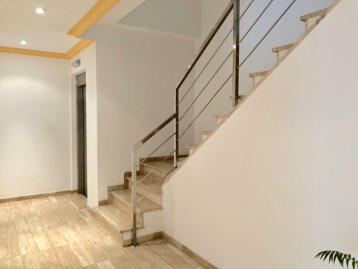 Apartamentos Benet Roses Dış mekan fotoğraf